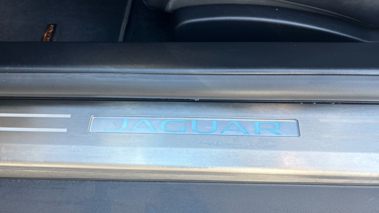 Jaguar F-Type 2.0 P300 R-Dynamic Black 2dr Auto Petrol Coupe